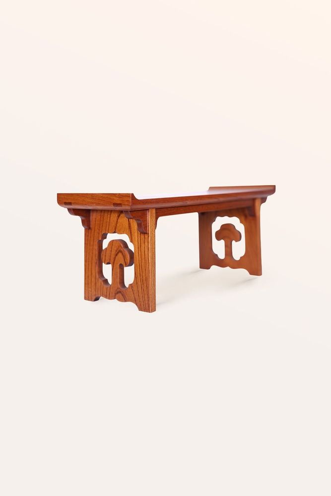 Autres tables - Mini-table faite à la main avec extrémités tournées vers le haut - THE ZHAI