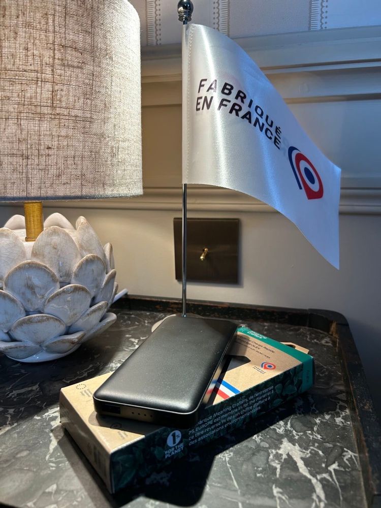 Travel accessories - Alex Power Bank Made in France - MEANING CRAFTERS