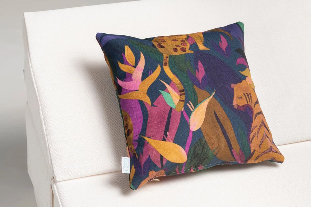 Outdoor decorative accessories - Cozip outdoor cushion JUNGLE | Designer fabric - COZIP