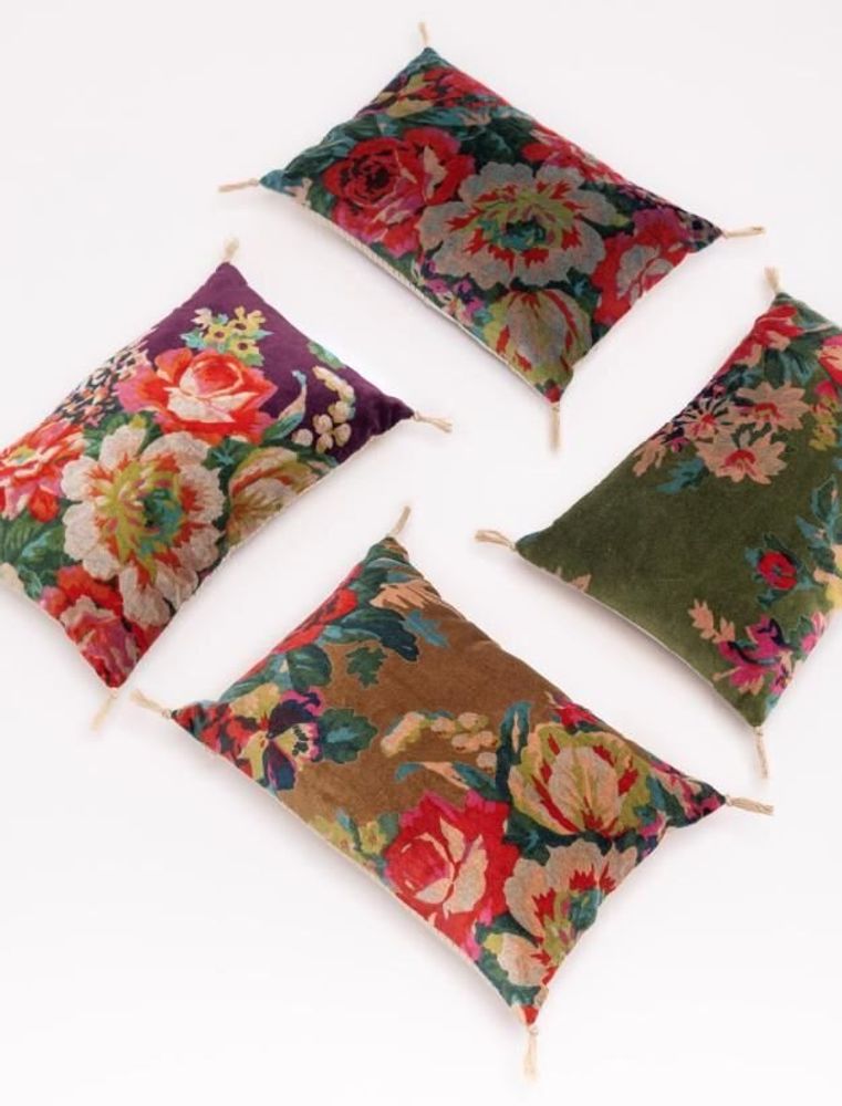 Throw blankets - Bouquet Collection - GOYAAL LIVING