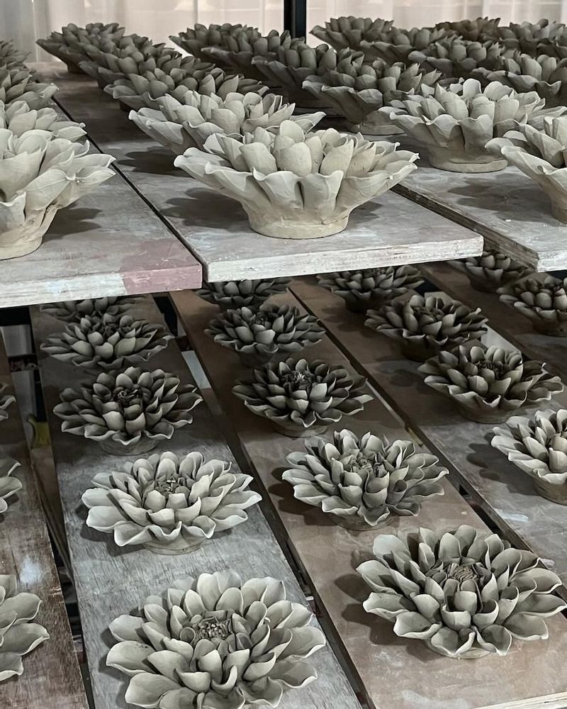 Ceramic - Ceramic Flower Japan Collection - CHIVE
