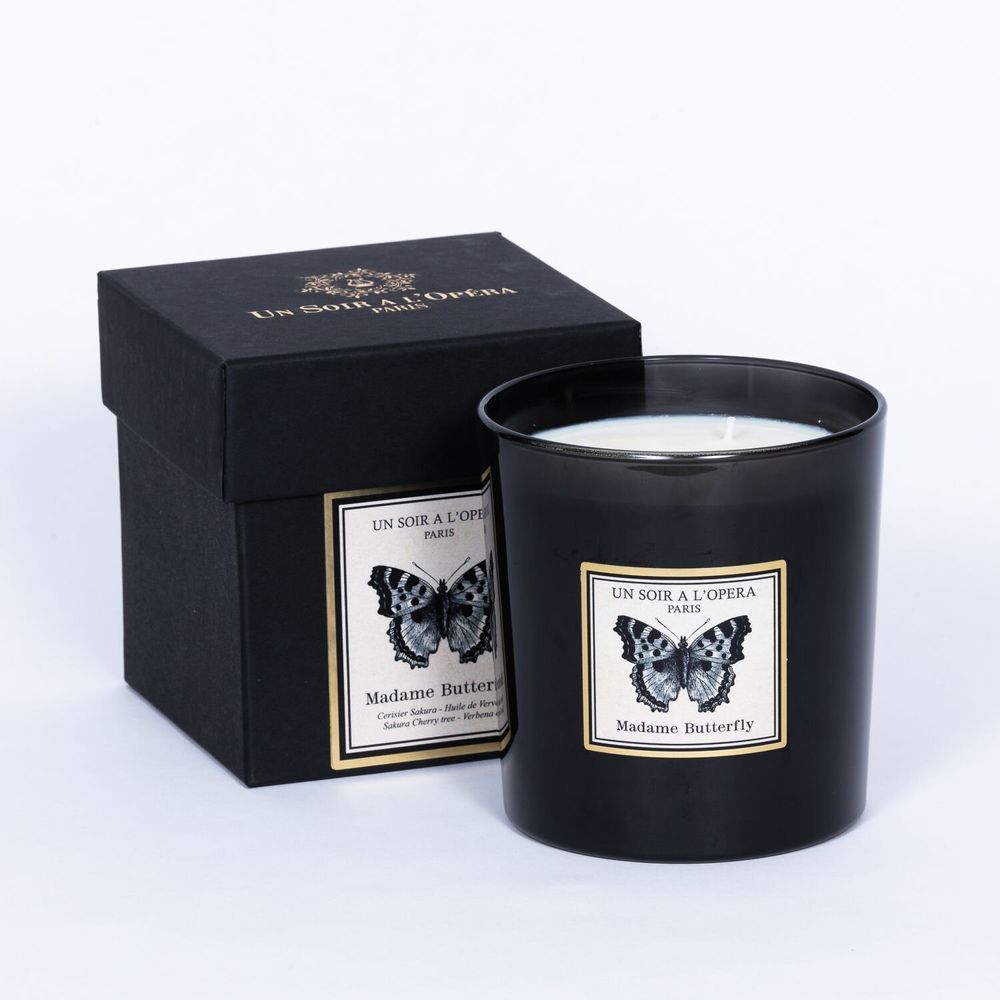 Decorative objects - MADAME BUTTERFLY - SCENTED CANDLE 100% VEGETABLE WAX - 550GR - UN SOIR A L'OPERA