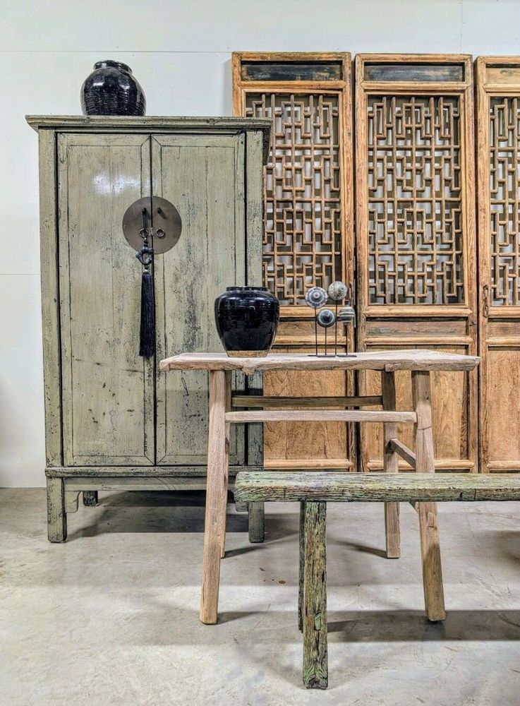 Wardrobe - Old and unique lacquered high cabinet - PAGODA INTERNATIONAL