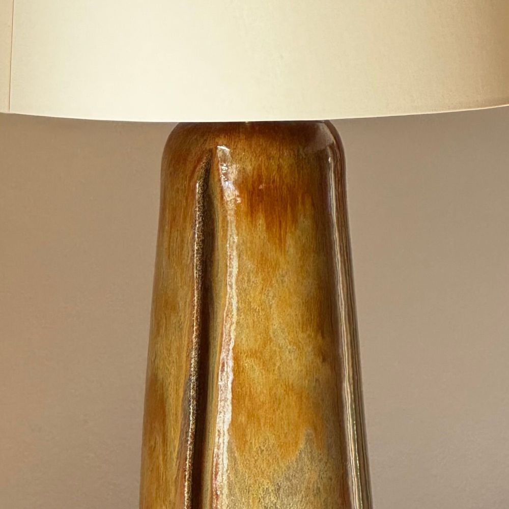 Ceramic - Conical sculpted table lamp - FUOCO collection - DI VINCENZO POUJOULA