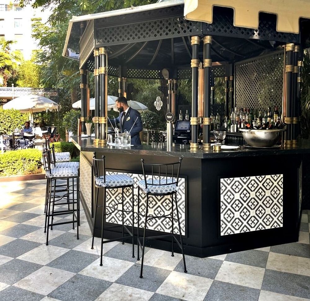Lawn chairs - Wrought iron stool - GUADARTE