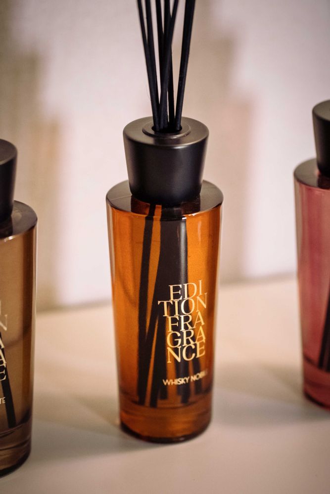 Scent diffusers - Perfumed reed diffuser with wooden cap - EDITION FRAGRANCES