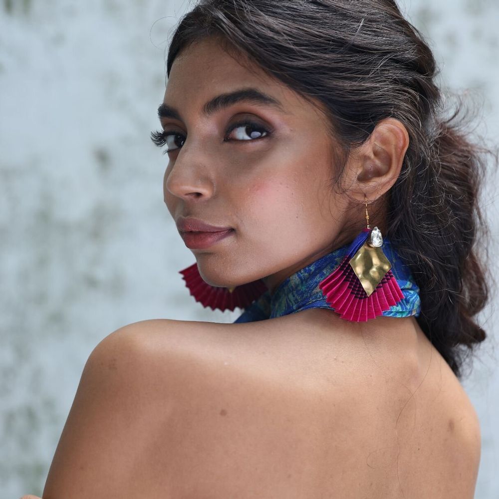 Bijoux - Boucles d'oreilles plissées, Sari recyclé et métal résistant au nickel - I WAS A SARI