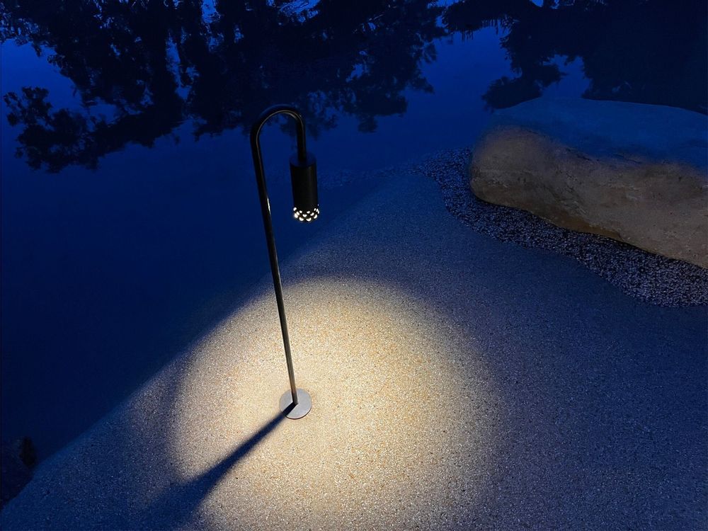 Outdoor floor lamps - ELYXIR LED pathway light - LYX LUMINAIRES