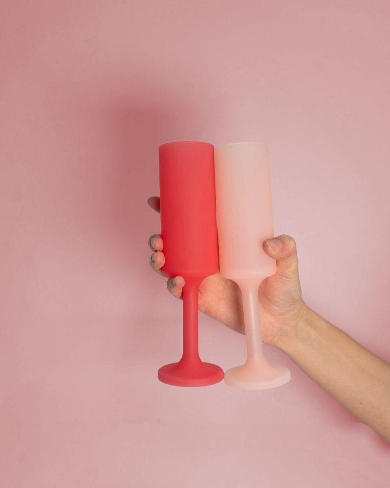 Outdoor pools - SEFF - unbreakable silicone champagne flutes - PORTER GREEN