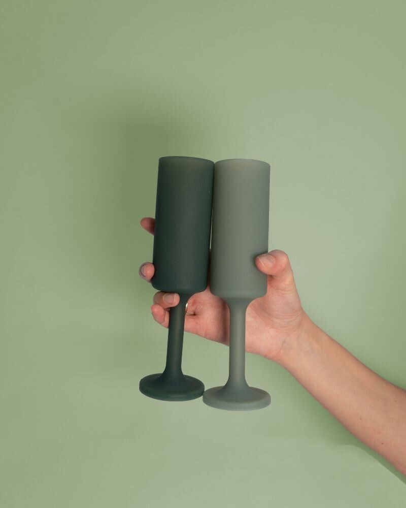Outdoor pools - SEFF - unbreakable silicone champagne flutes - PORTER GREEN