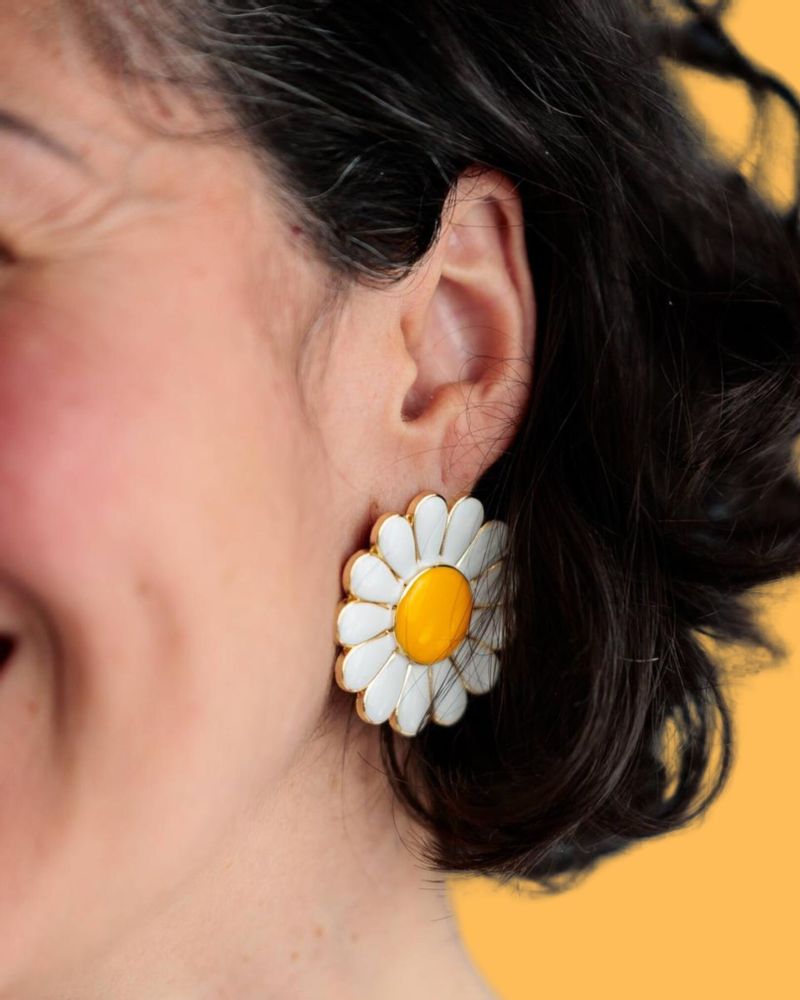 Bijoux - Boucle d'Oreille CLAP - DAISY - pâquerette - bijou - CLAP PARIS