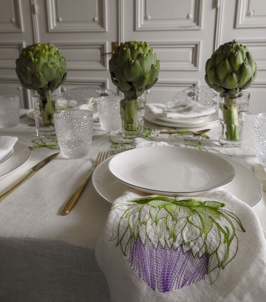 Table linen - Set of 4 embroidered napkins. Collection ARTICHOKE - ARTIPARIS