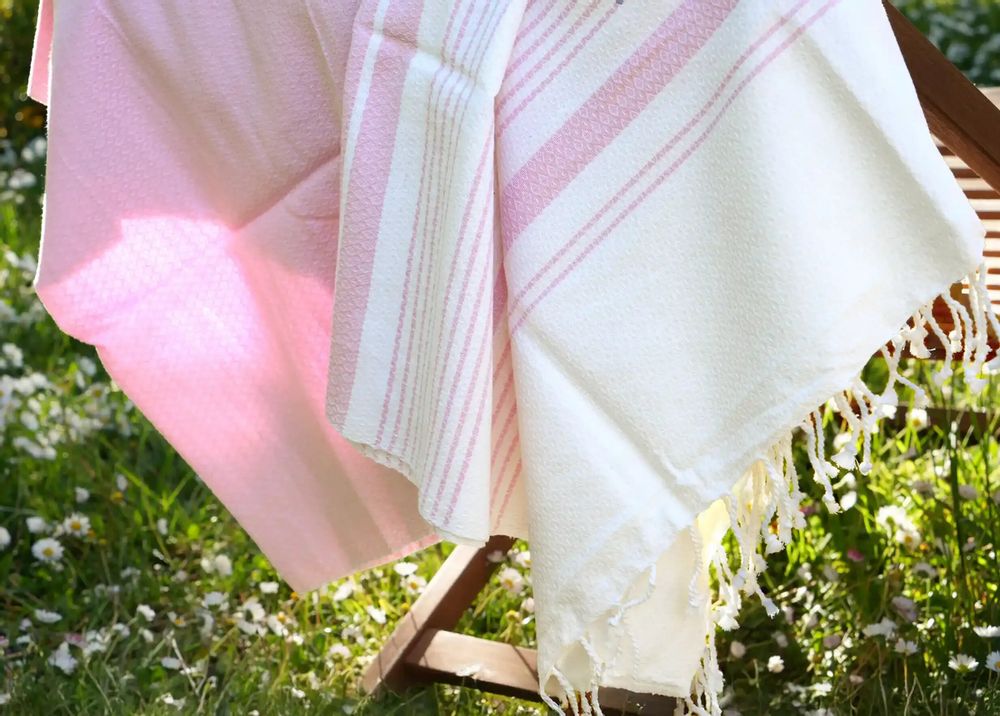 Bath towels - ORGANIC COTTON TOWEL - WHITE SAND Collection - Color WHITE & PARMA - KARAWAN AUTHENTIC