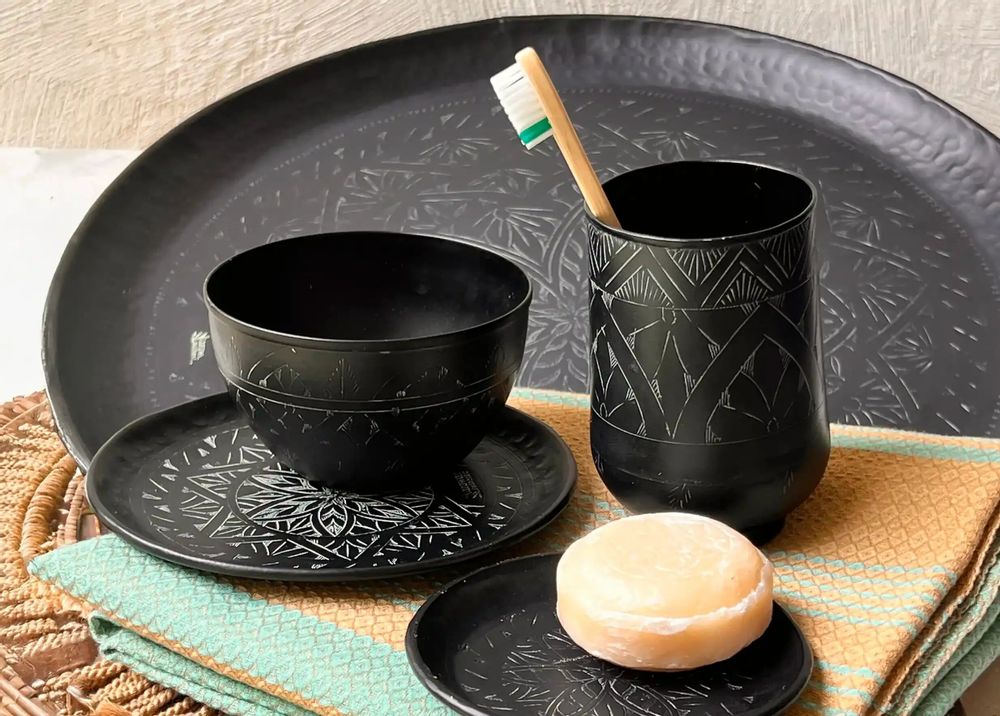 Objets de décoration - BOL EN LAITON NOIR GRAVÉ 'ARABESK' - KARAWAN AUTHENTIC
