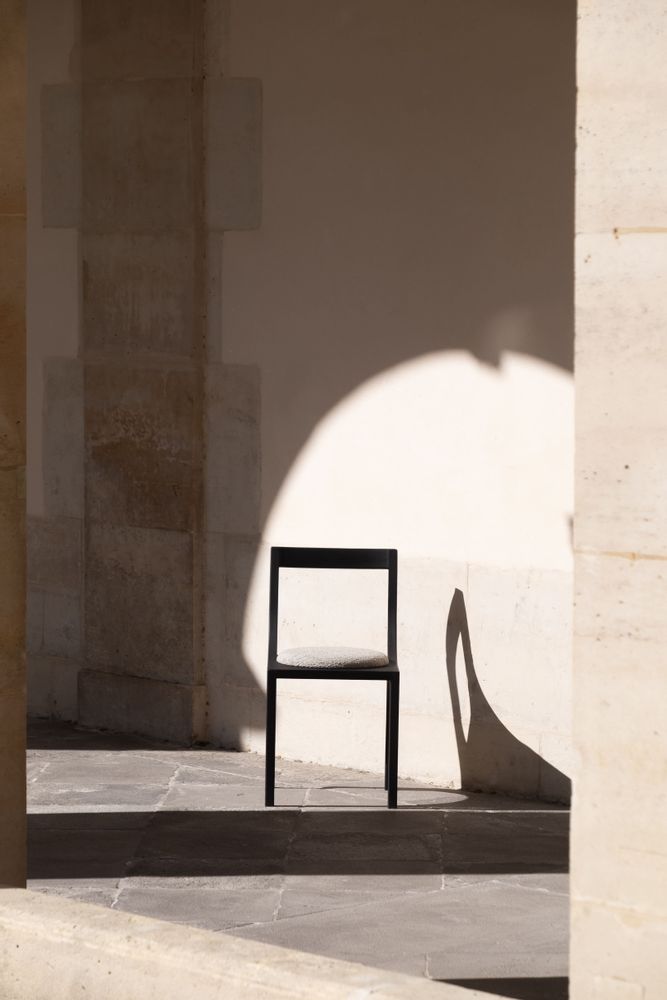 Chairs - CALYX chair - CARDONES
