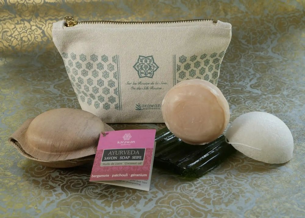 Caskets and boxes - KONJAC AND AYURVEDA WELLNESS GIFT KIT - REGENERATING TREATMENT - KARAWAN AUTHENTIC