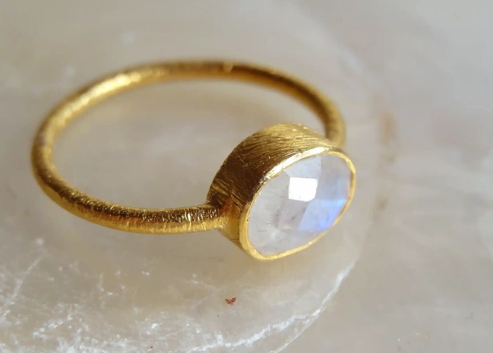 Bijoux - BAGUE PLAQUÉ OR "DROP" PIERRE DE LUNE - KARAWAN AUTHENTIC