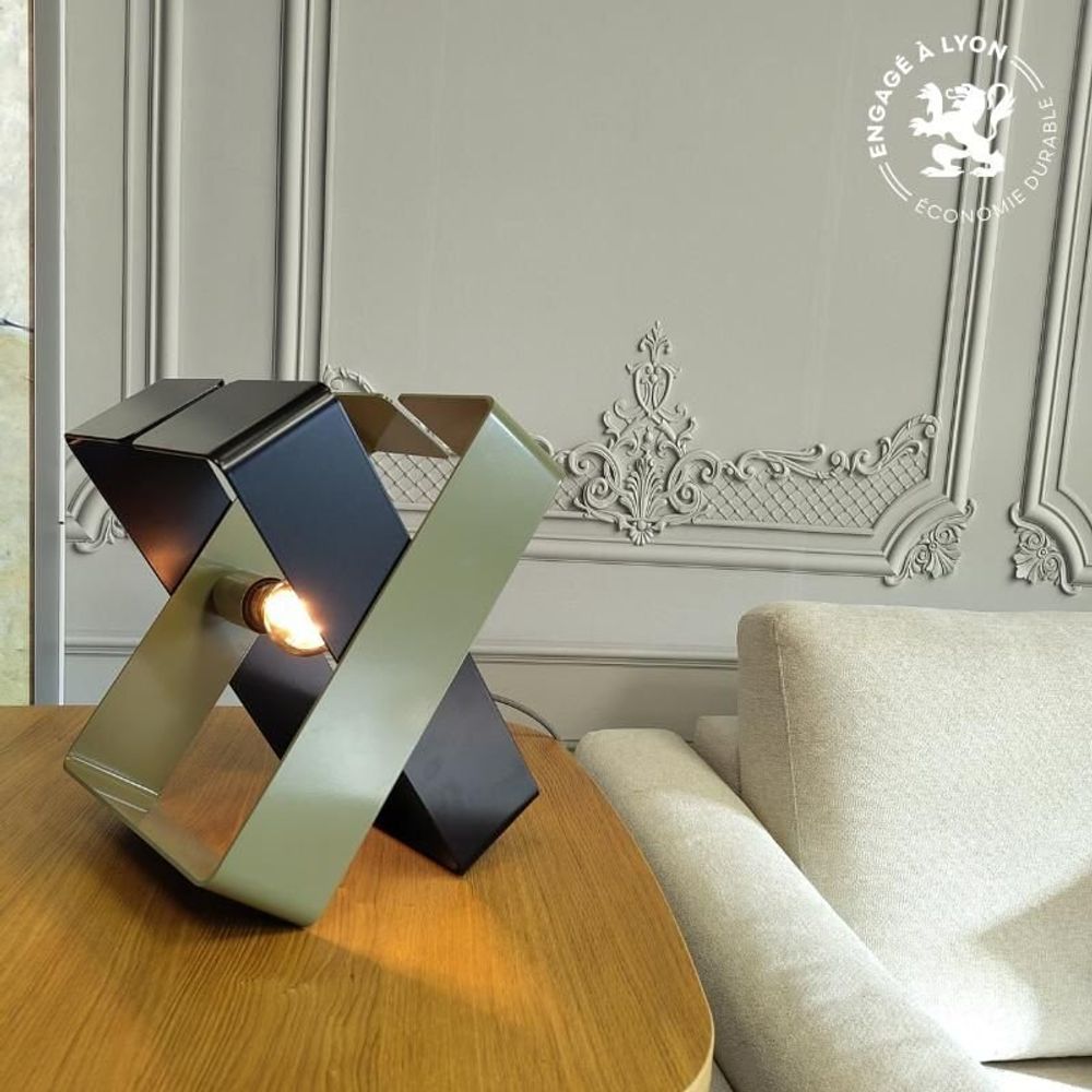 Objets design - Lampe à Poser Bicolore – BO X - BOETHIC - DECORATION ENGAGEE