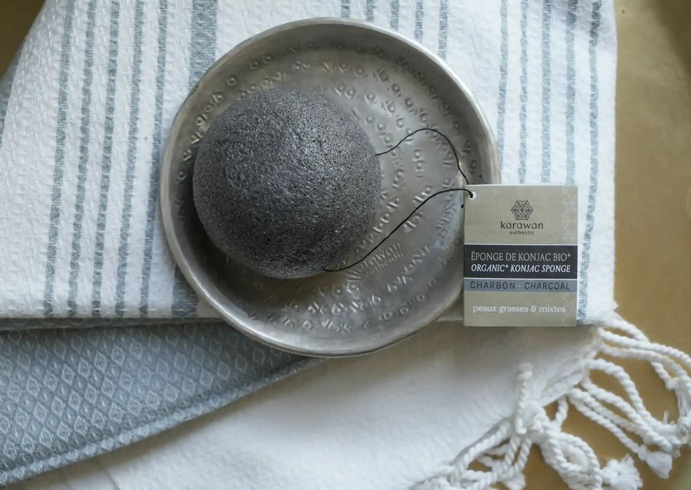 Beauty products - ORGANIC KONJAC SPONGE - WITH BAMBOO CHARCOAL - IN A BOX - KARAWAN AUTHENTIC