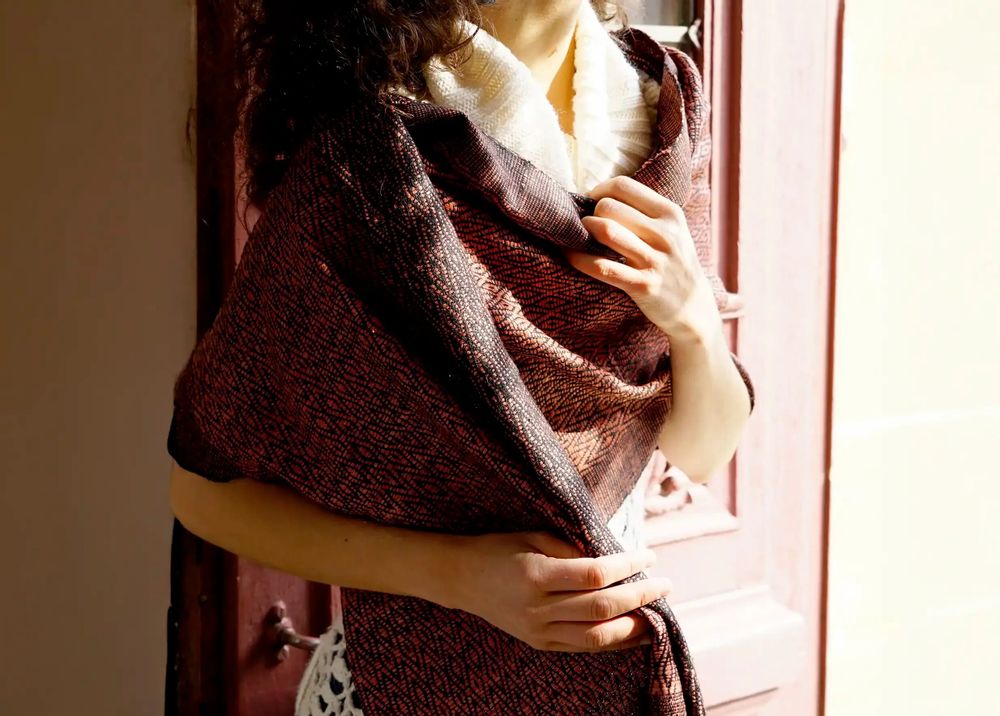Scarves - ERI SILK STOLE\" ESHANI\ " - KARAWAN AUTHENTIC