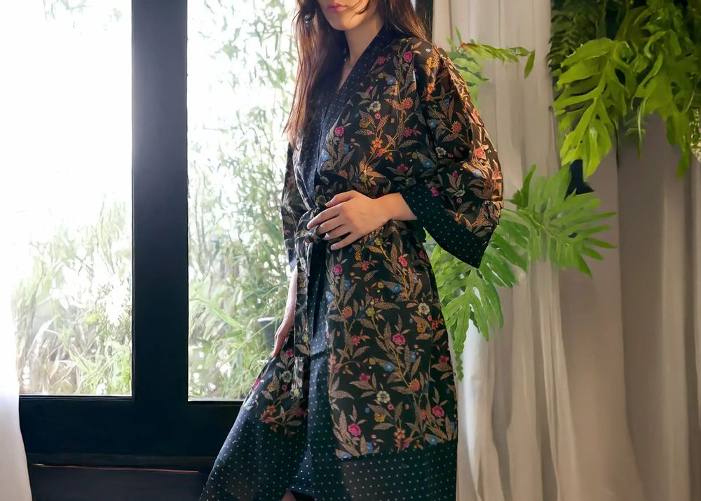 Prêt-à-porter - KIMONO BLACK FLOWER - KARAWAN AUTHENTIC