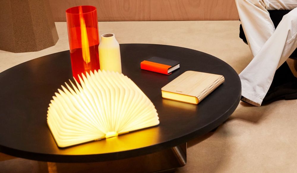 Lampes sans fil - Lampe Lito Mini Book jaune/bleu marine - LUMIO