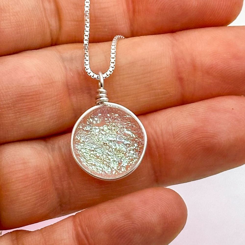 Jewelry - 9 dichroic glass pendant necklaces - BIJOUX EVIDENCE