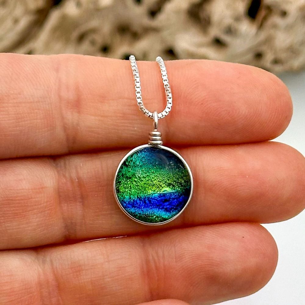 Jewelry - 9 dichroic glass pendant necklaces - BIJOUX EVIDENCE