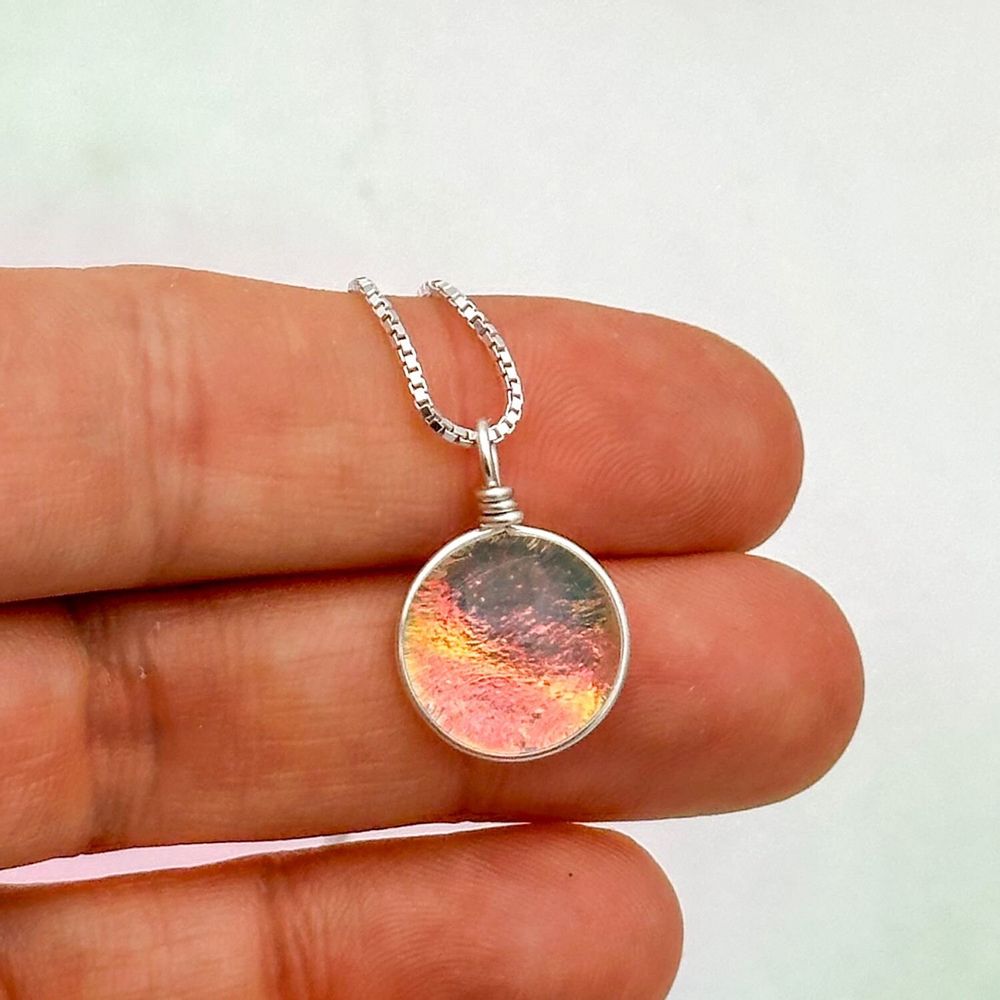 Jewelry - 9 dichroic glass pendant necklaces - BIJOUX EVIDENCE