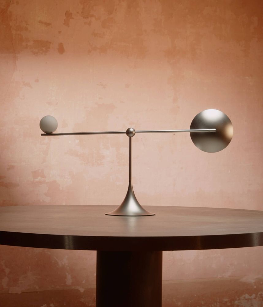 Lampes de bureau - Lampe de bureau Ovo argent mat - LUMIO