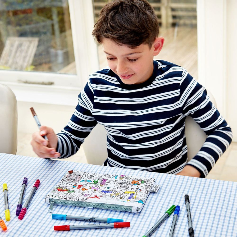 Papeterie bureau - Trousse à colorier contes de fées et légendes - EATSLEEPDOODLE