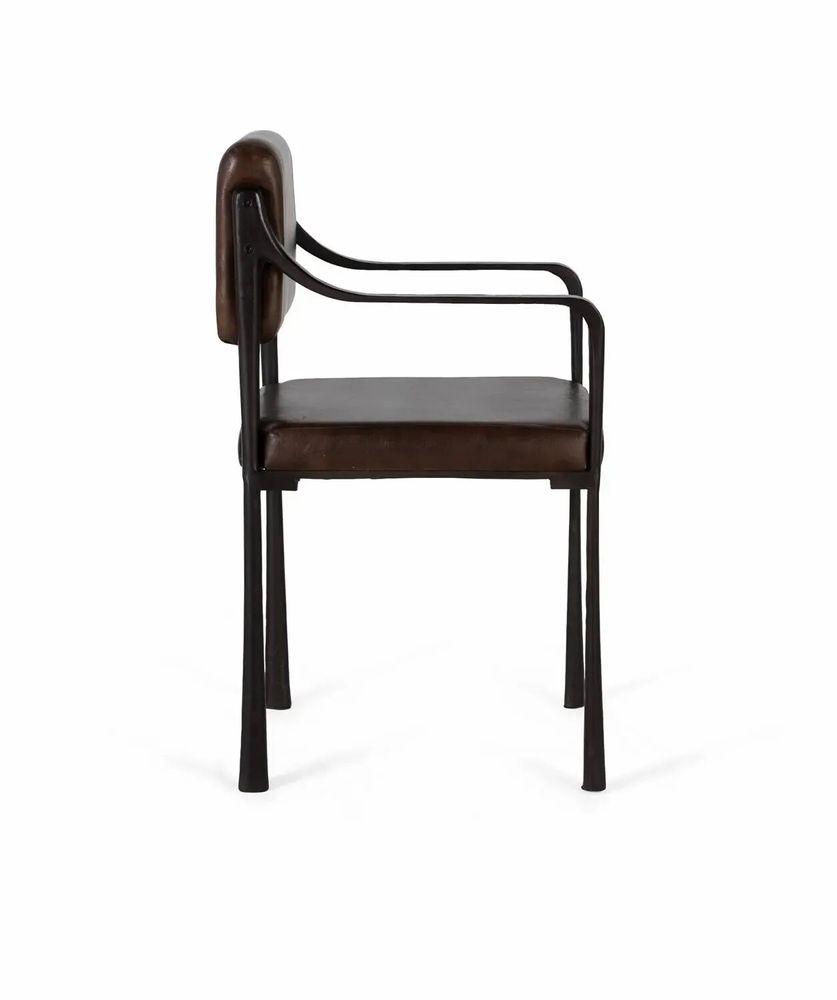Chaises - Chaise recouverte de cuir naturel marron et pieds en métal - GINER Y COLOMER