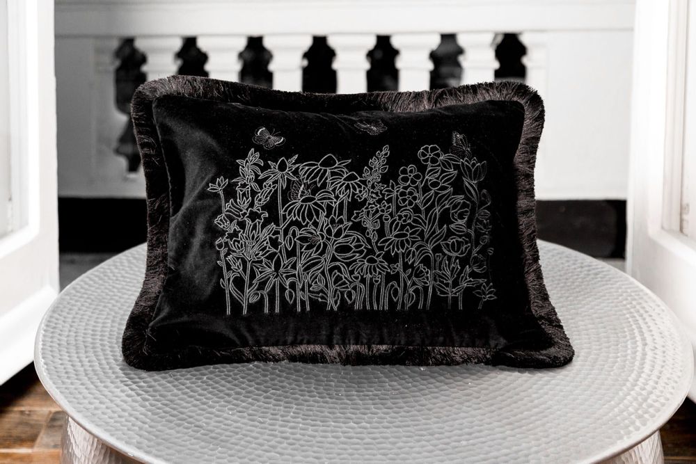 Fabric cushions - Sweet Vista” embroidered cushion, 50 x 35 cm - SHAKU