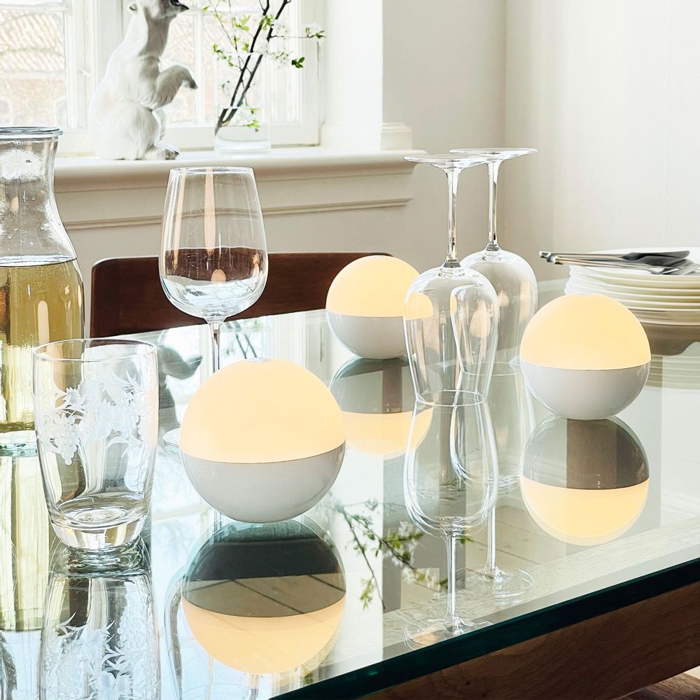 Lampes de table - Boule lumineuse ALBA, blanc brillant — Paquet de deux - DYBERG LARSEN