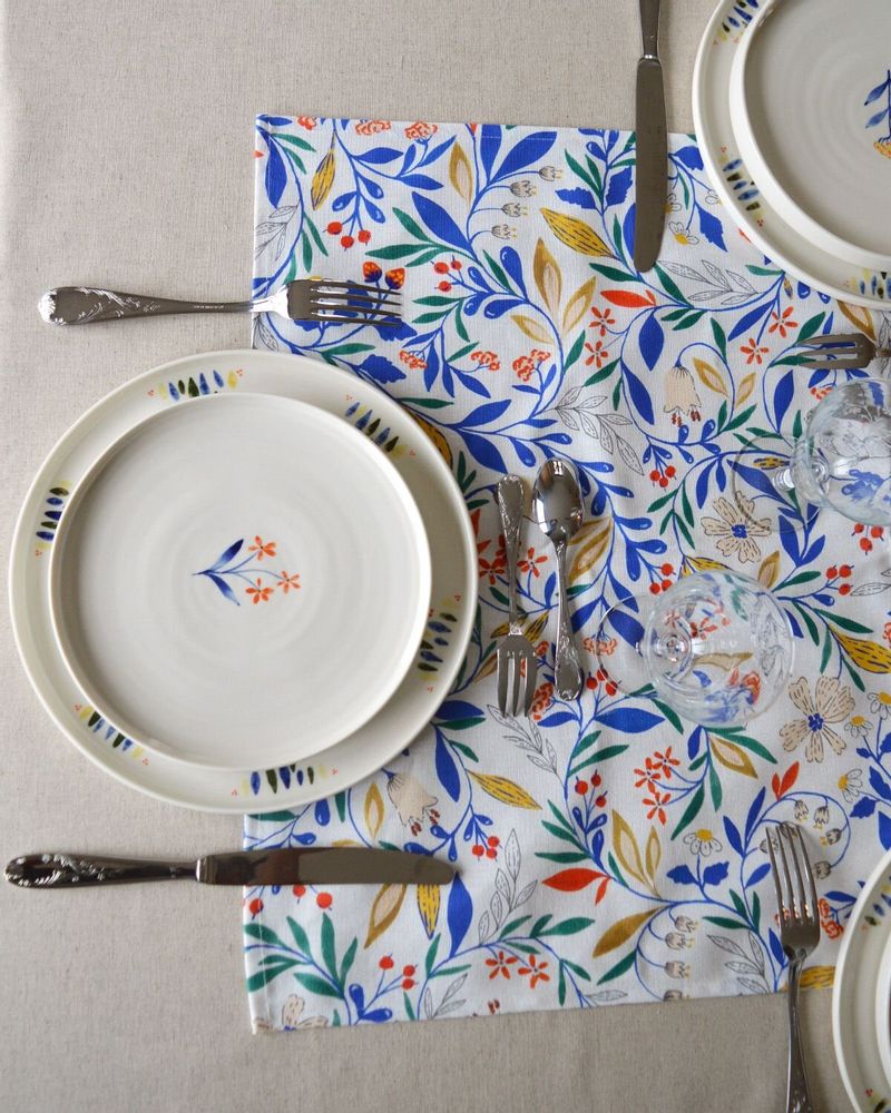 Table linen - Primavera table runner - MAISON PRIMAVERA