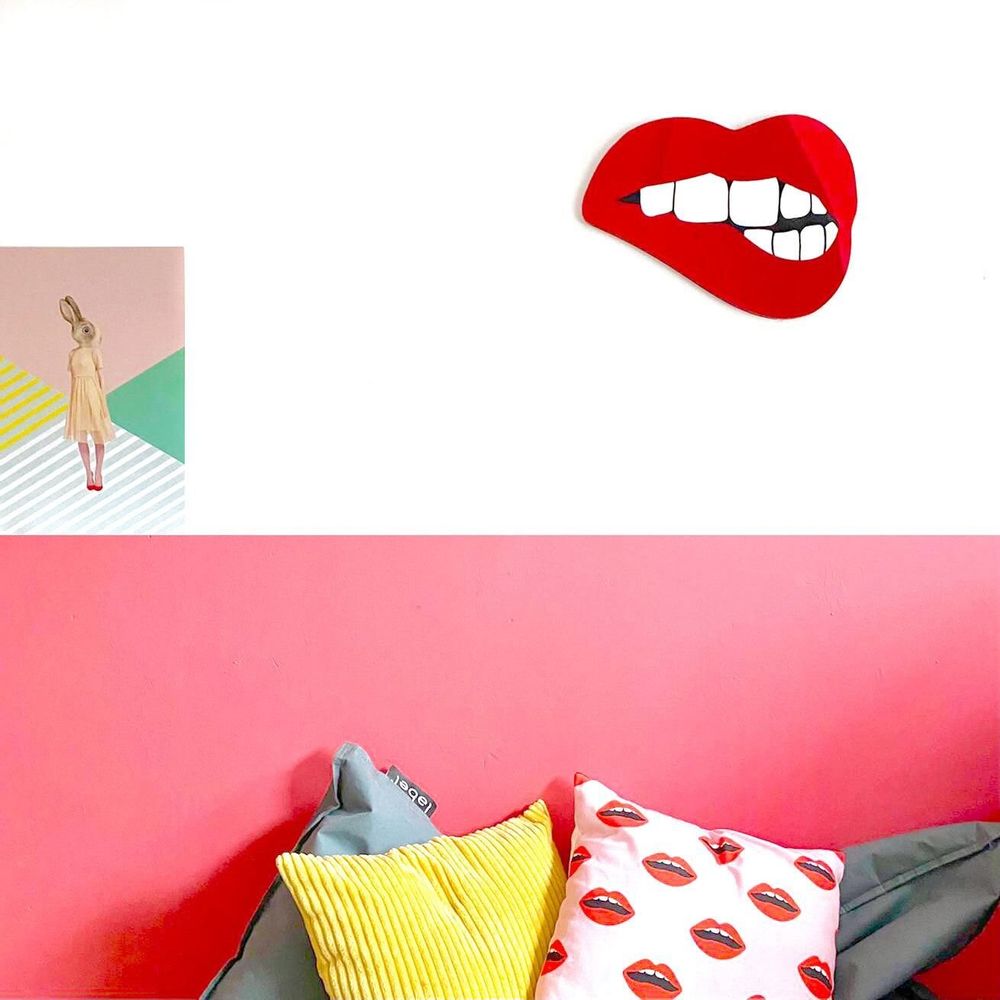 Other wall decoration - Bite Me – Bold mirror in the shape of shiny red lips - LA MISÉTO