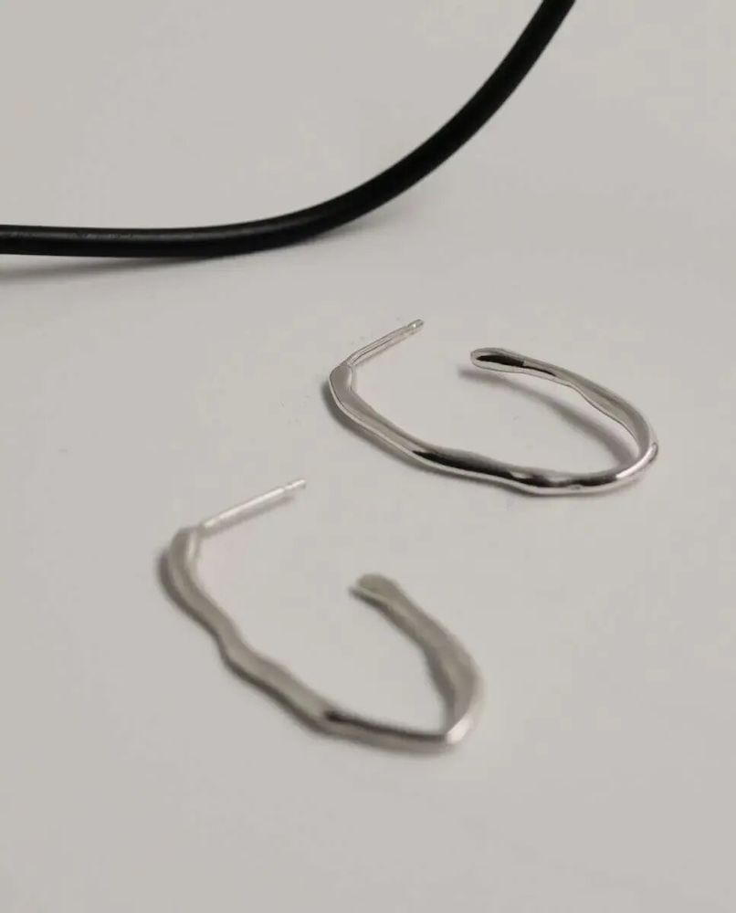 Jewelry - SMALL SILVER OVAL HOOPS EARRINGS CLARA - JOIDART