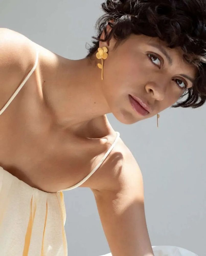 Jewelry - LONG GOLDEN EARRINGS PAMPALONIA - JOIDART