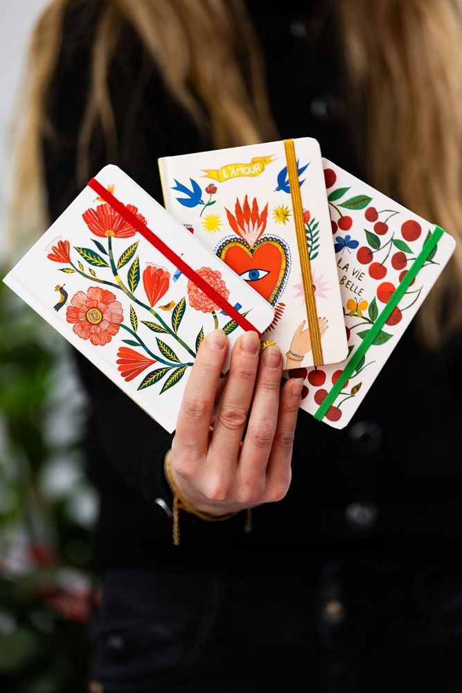 Stationery - NOTEBOOKS WITH ELASTIC A6 - CARTESDART