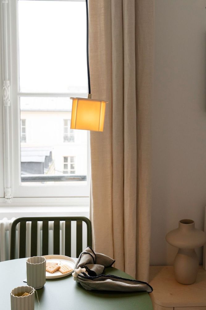 Hanging lights - The Pulchra portable lamp - ÉDITIONS MOUCHE