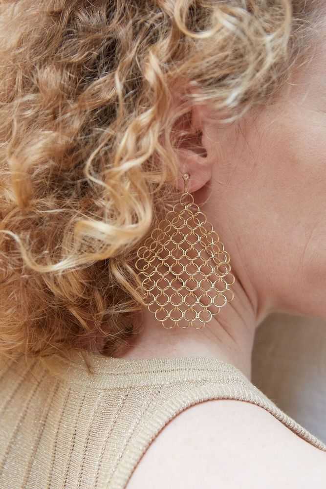 Bijoux - Collection T - La boucle d'oreille T1 - PASCALE LION BIJOUX