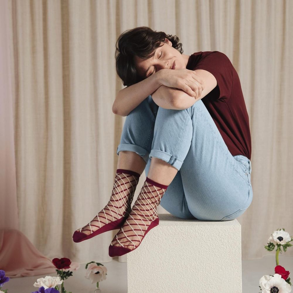 Cadeaux - Brooklyn Bridge Bordeaux 39-41 : chaussettes transparentes résille - ATELIER ST EUSTACHE