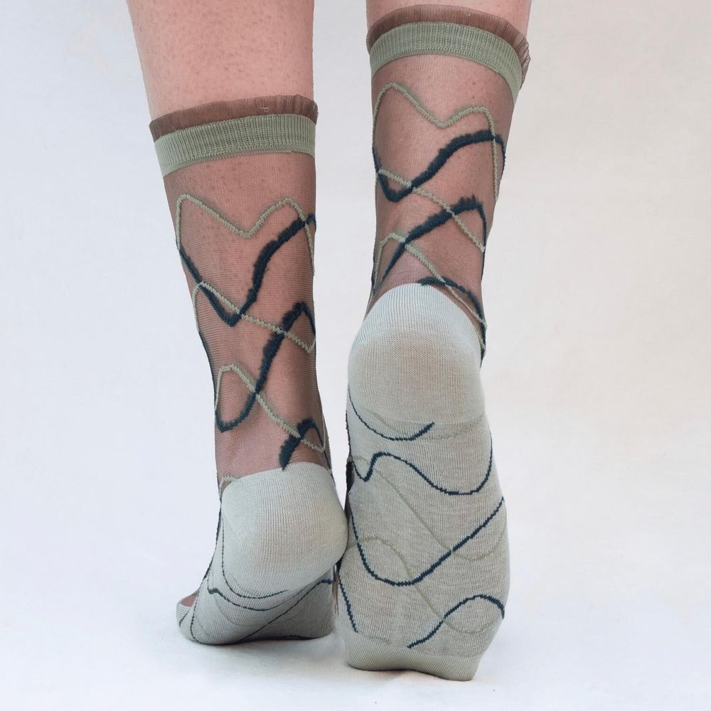 Cadeaux - Riflessi Sauge 39-41 : chaussettes transparentes à courbes - ATELIER ST EUSTACHE