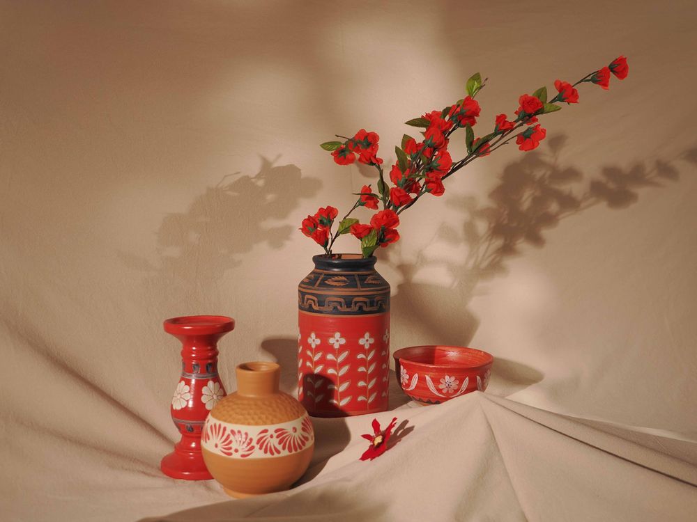 Assiettes au quotidien - stoneware meets red - SAPOTA LTD.