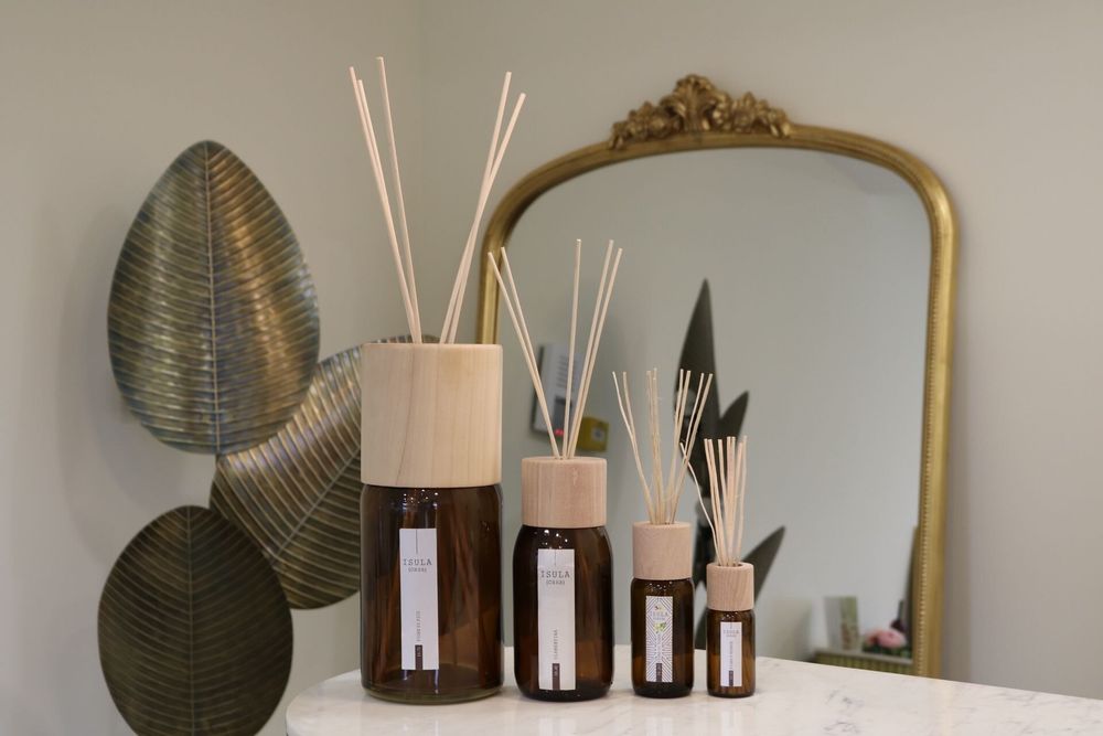 Parfums d'intérieur - Bouquet d'ambiance - Spray d'ambiance - Bougie parfumée - ISULA PARFUMS & ISULA CASA