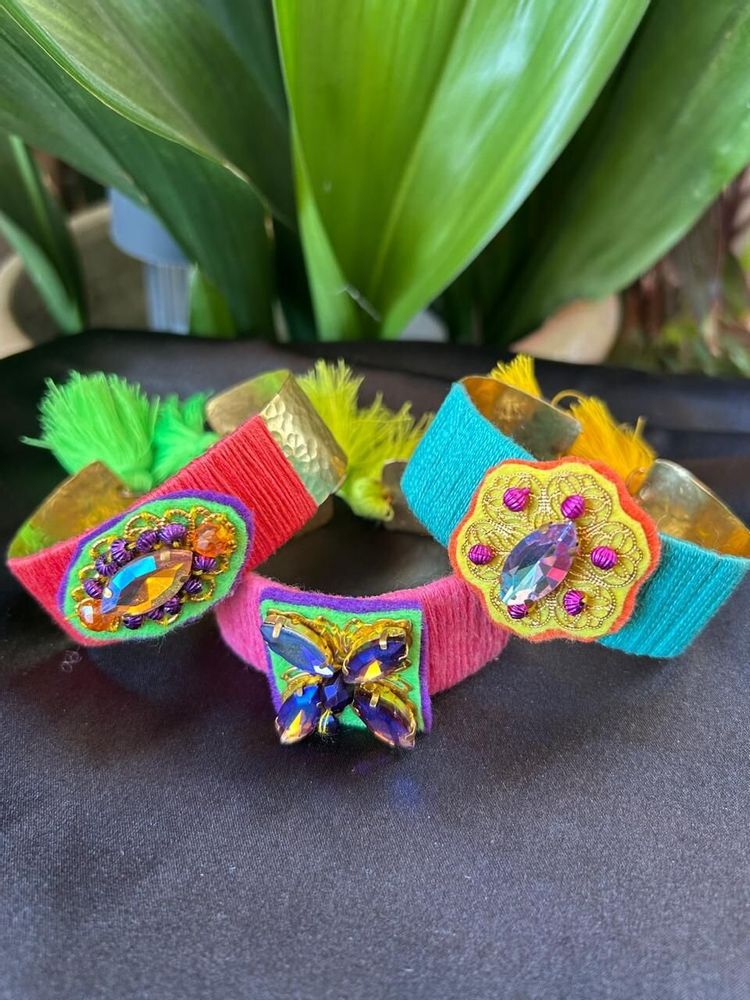 Bracelets - Manchette cuivre martelé brodé - FIL MAIN
