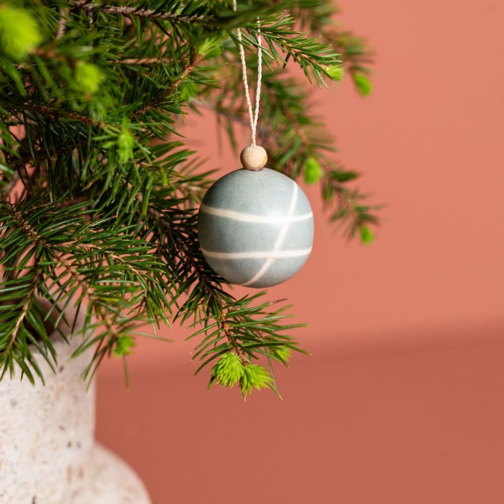 Autres décorations de Noël - Boule de Noël en forme de croix en bois - KINTA