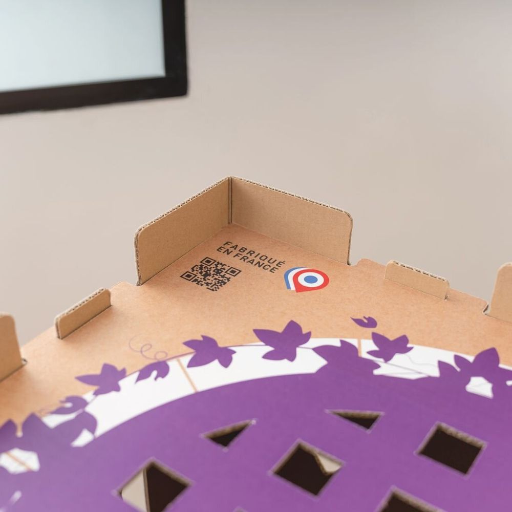 Objets design - cabane pliable made in France en carton - DONJON / CACHE TOI - CACHETOI
