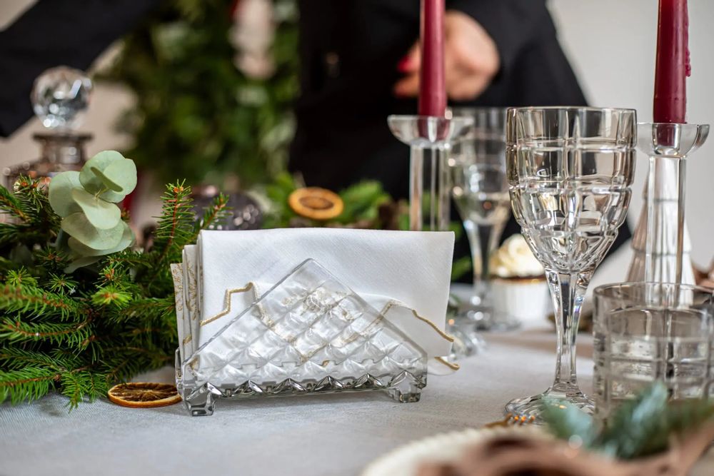 Towel racks - Iris Crystal Napkin Holder - PEKALLA CRISTAL GLASS