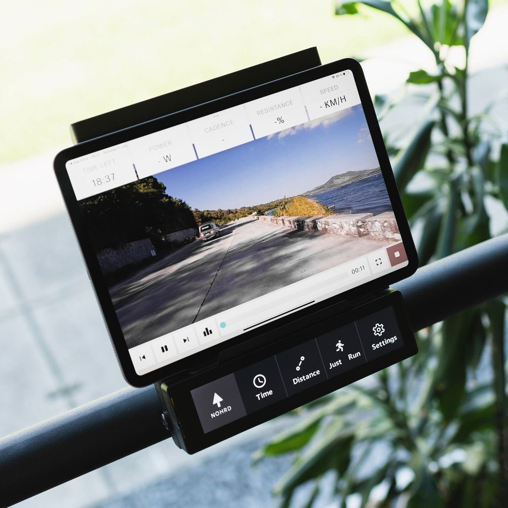 Gym et fitness pour collectivités - SprintBok | Tapis de course non motorisé - WATERROWER | NOHRD